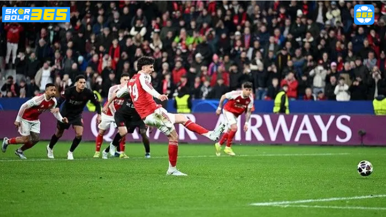SKOR BOLA 365 menunjukkan hasil imbang 1-1 antara Bayer Leverkusen vs Arsenal di leg pertama UEFA Champions League 2026.