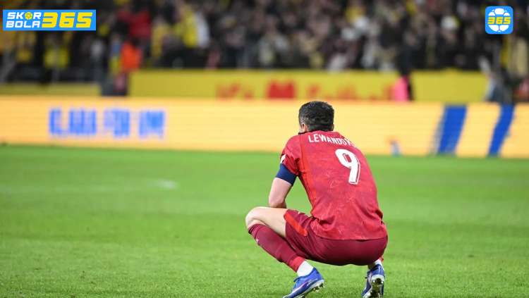 Tangis Robert Lewandowski usai Polandia gagal lolos Piala Dunia 2026. Analisis eksklusif SKOR BOLA 365.