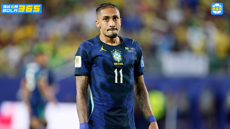 Raphinka cedera saat Brasil vs Haiti, diprediksi tak serius. Update SKOR BOLA 365