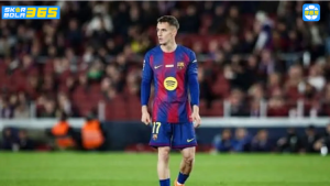 Ferran Torres mengenakan seragam Barcelona saat tampil dalam pertandingan LaLiga, bersiap menguasai jalannya laga di depan ribuan suporter.